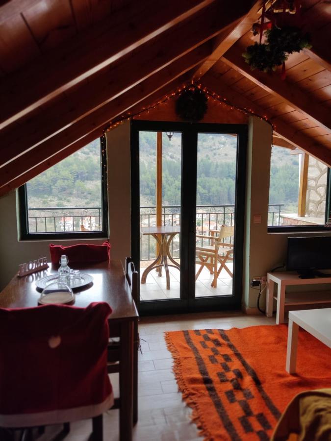 Kristi'S Homes - "Beautiful Attic" In Димицана Екстериор снимка